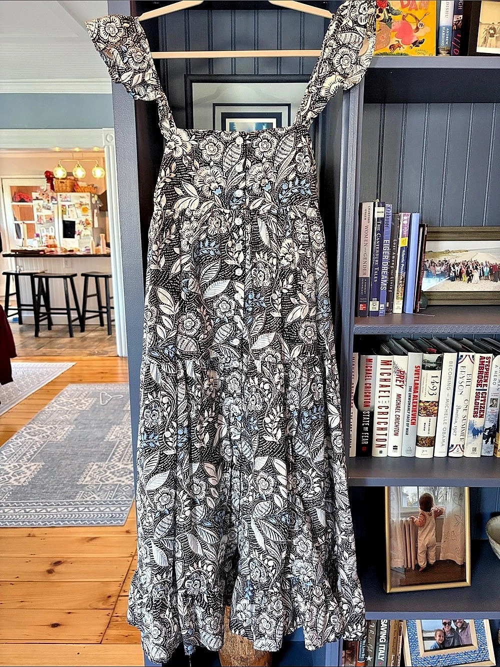 SUMMERSALT Floral Midi Dress in Black & Pink Size Small/Medium